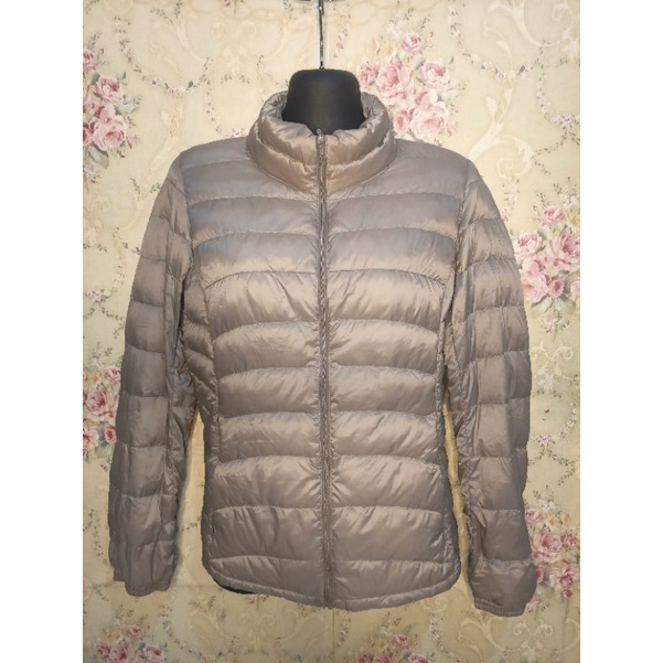 Jaket Outdoor Second Uniqlo Ultra Light Down Tahan Cuaca Dingin