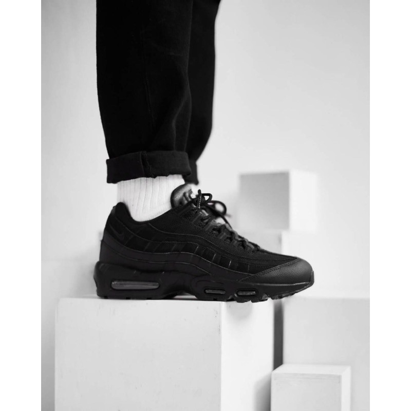 [ORIGINAL]NIKE AIR MAX 95 ESSENTIAL “TRIPLE BLACK-NIOR”