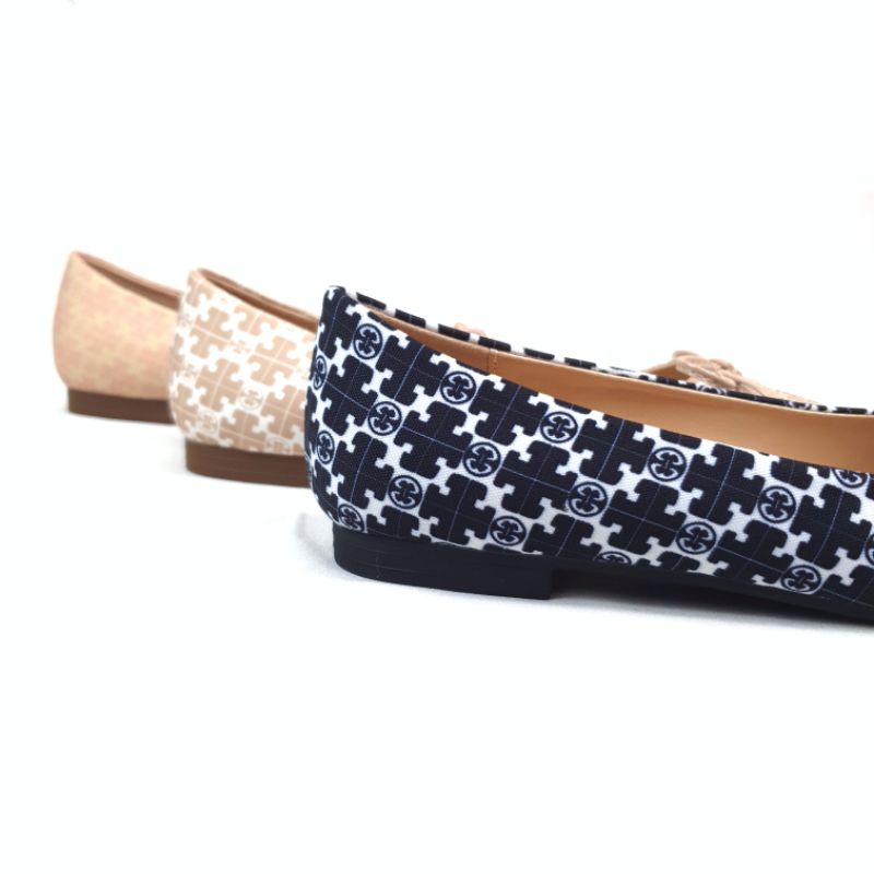 Tory Burch Flat Shoes with Ribbon + paperbag