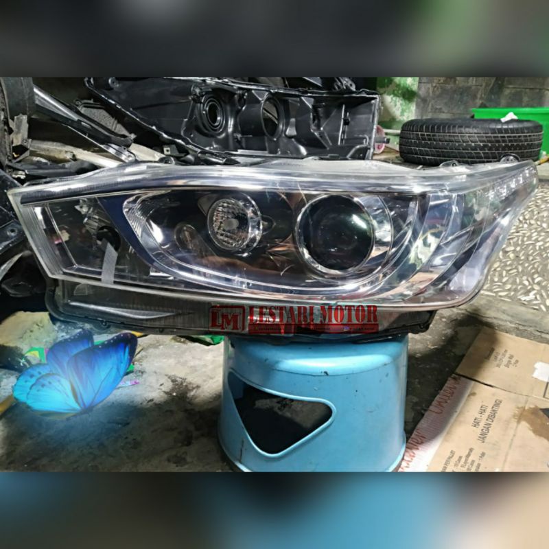 Headlamp Toyota Yaris