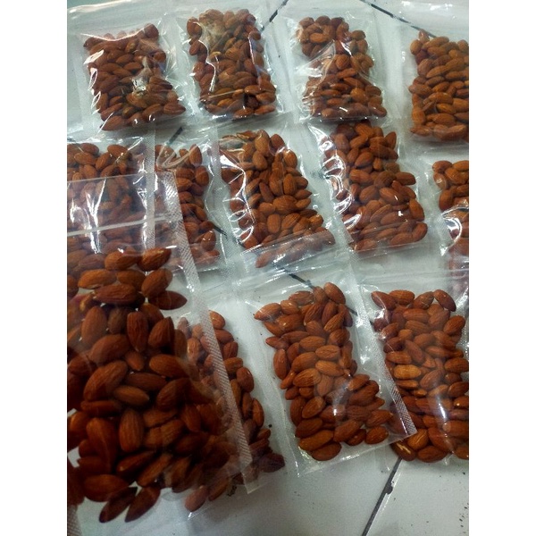 

kacang almond 70 gr hemat/ kacang almond murah