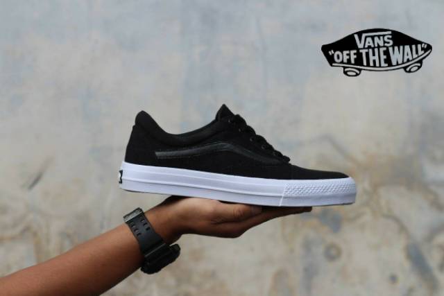 SEPATU VANS AUTHENTIC FULL BLACK HITAM POLOS PUTIH OLD SCHOOL ERA