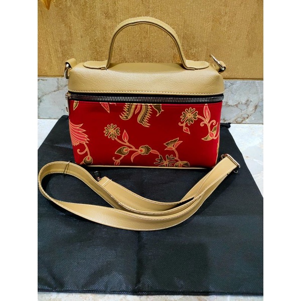 Tas batik dharma wanita