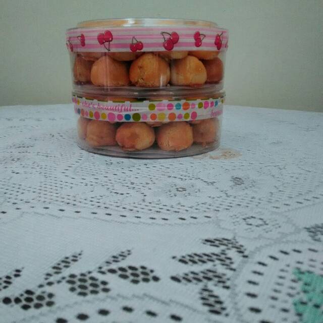 

KUE NASTAR ROOMBUTTER + KEJU