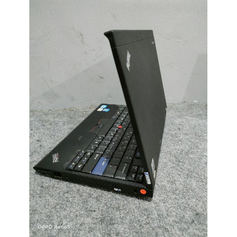 LENOVO X220 Core i5/HDD 320/ Bergaransi
