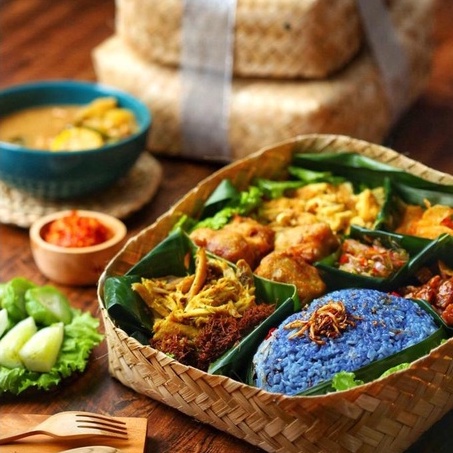 

Family Pack Nasi Bunga Telang Nn Tjioe (porsi 4-5 org)