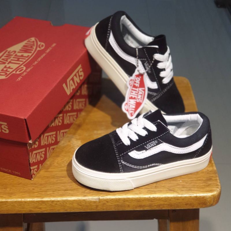 SEPATU VANS OLDSKOOL JUNIOR KIDS BLACK HITAM SEKOLAH PLAY GROUP TK SD ANAK KECIL LUCU MURAH PEREMPUAN LAKI-LAKI KADO HADIAH BERKUALITAS TERJANGKAU AWET