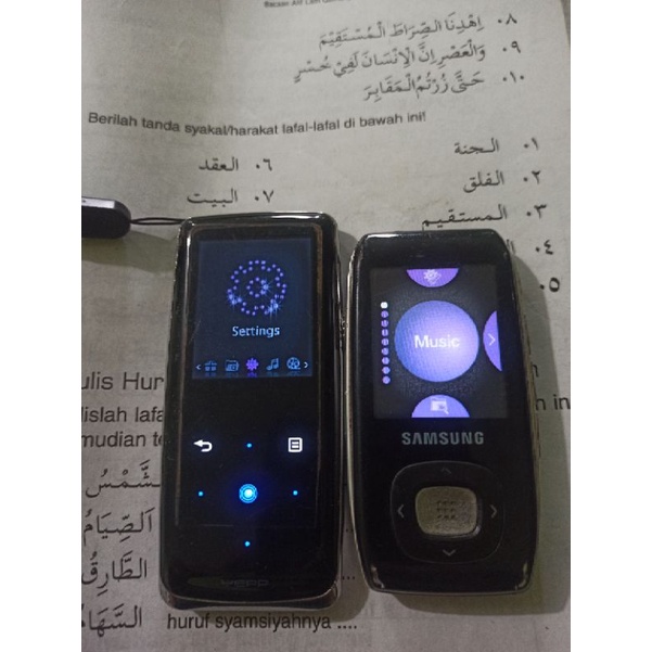Samsung mp3 player Yp s3 dan T9 walkman