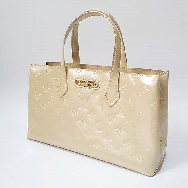 Lv wilshire beige vernis 2011