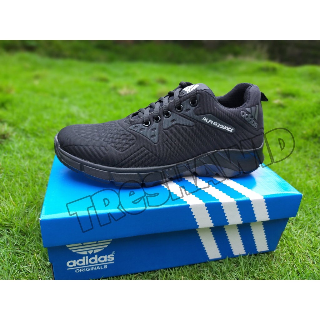 Sepatu Sekolah Sneakers Full Hitam