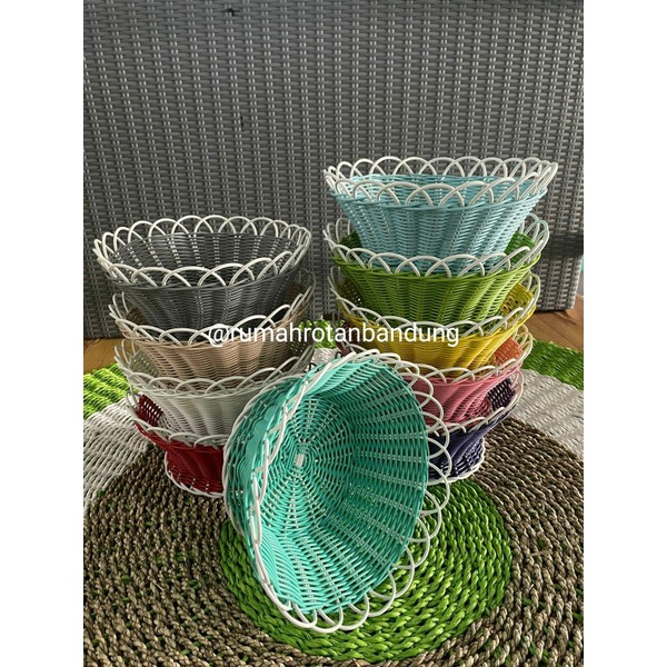 keranjang buah bulat rotan sintetis