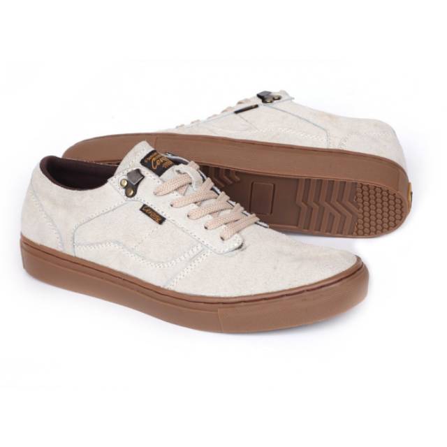 Sepatu sneakers pria casual sekolah kuliah formal kerja Sepatu sneaker Cowo original handmade kulit suede