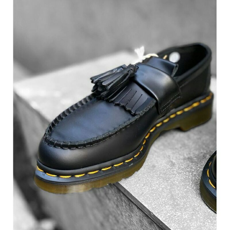 Sepatu boots DrMartens Docmart sepatu kulit Dokmart