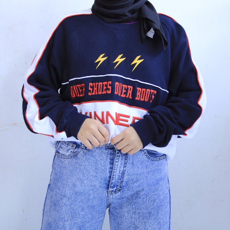 winner crewneck