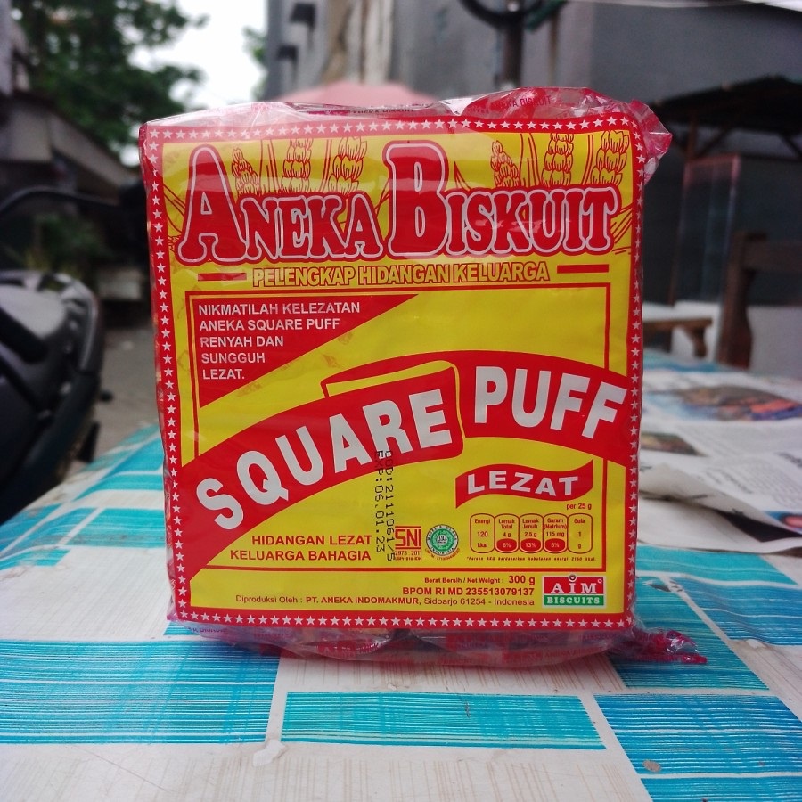 

Biskuit Gabin merk AIM Square Puff rasa Manis - kemasan 300 gram