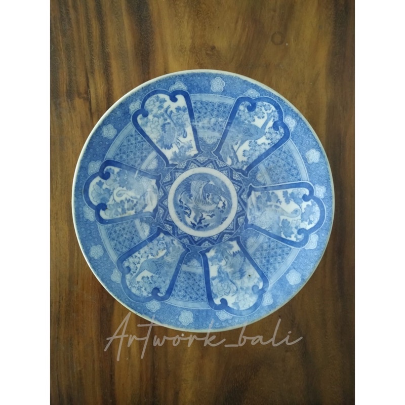 Piring keramik antik