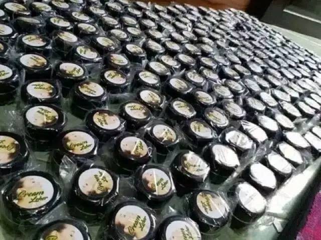 Medan Termurah Sangat ampuh Best seller Cream pemutih leher