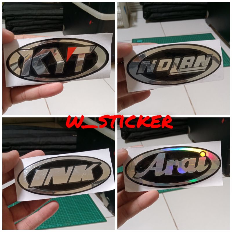 Emblem timbul brand helm Chrome