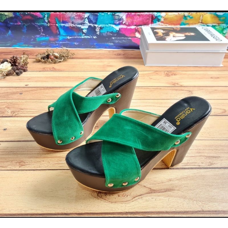 ABBUSHOES  JH  100 Wedges hak wanita 9cm silang swede