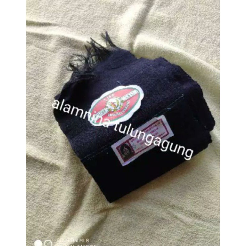 centing korset hitam