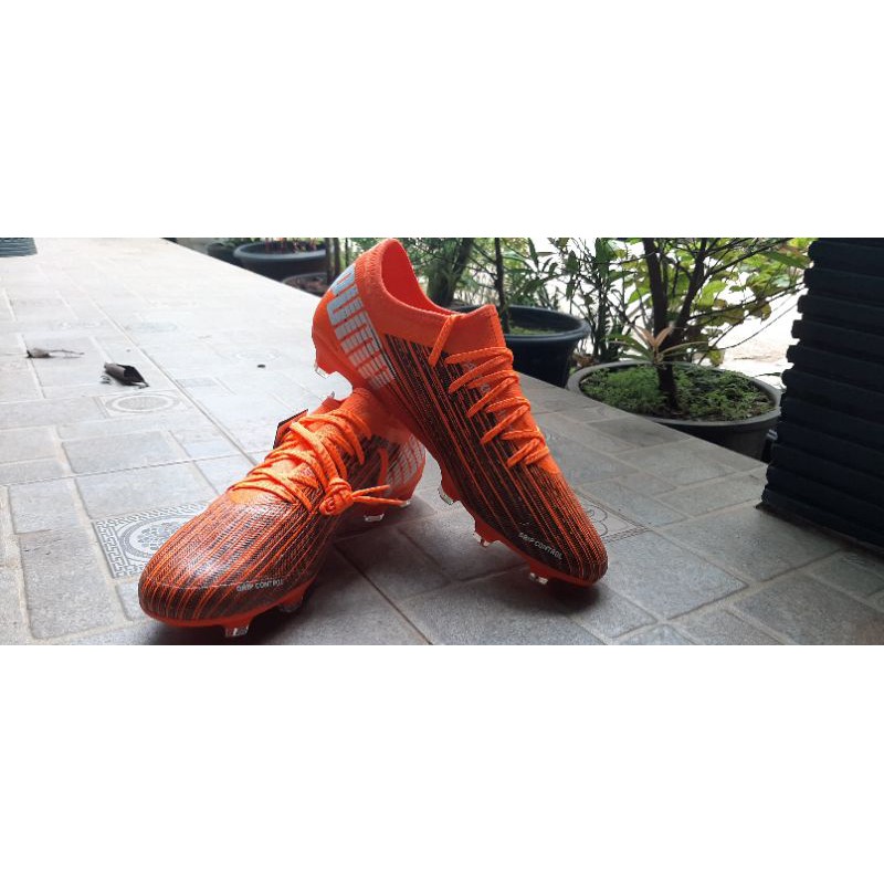 Sepatu Sepak Bola - PUMA ULTRA 3.1 FG/AG SHOCKING ORANGE 106066 01