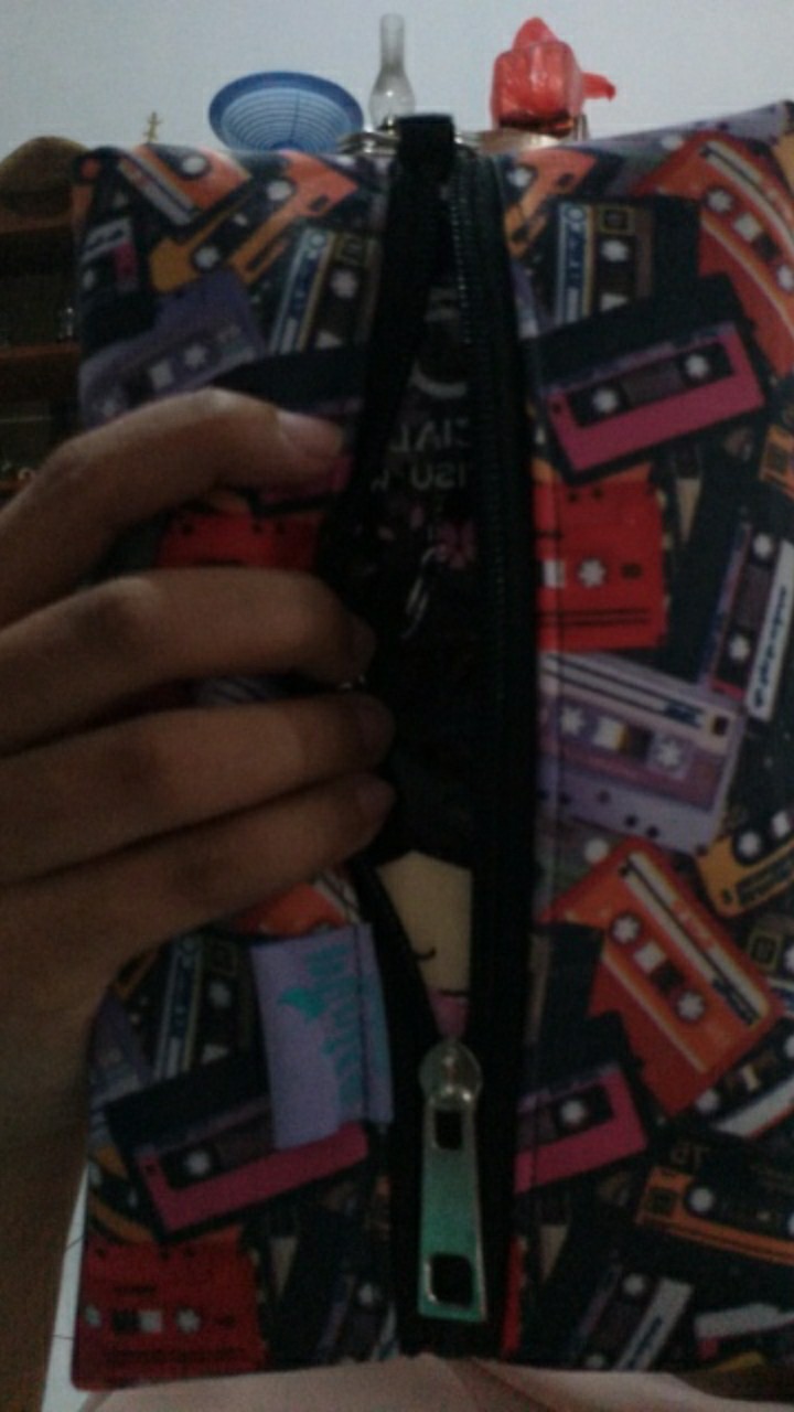 Tissue Travel Tempat Tisu Kecil Waterproof Resleting Pouch Makeup