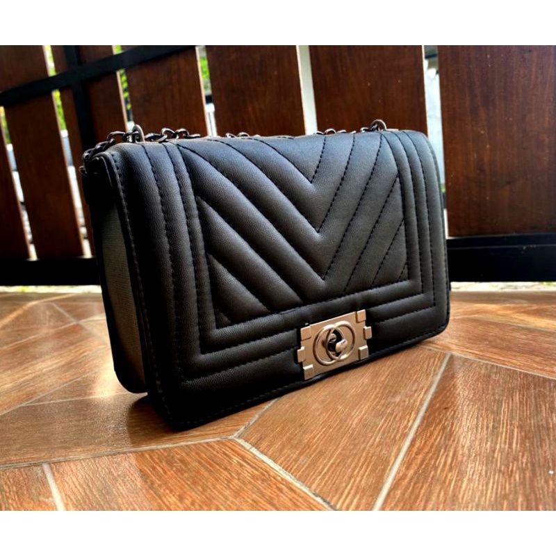 Tas Slempang Sherly Chevron Terlaris