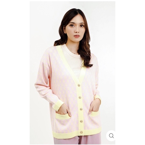 Benang Jarum Buttonscarves Signature Monogram Cardigan Candy