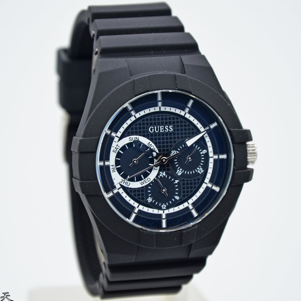 GUESS W0942L2 Retro - Jam Tangan Unisex - Hitam