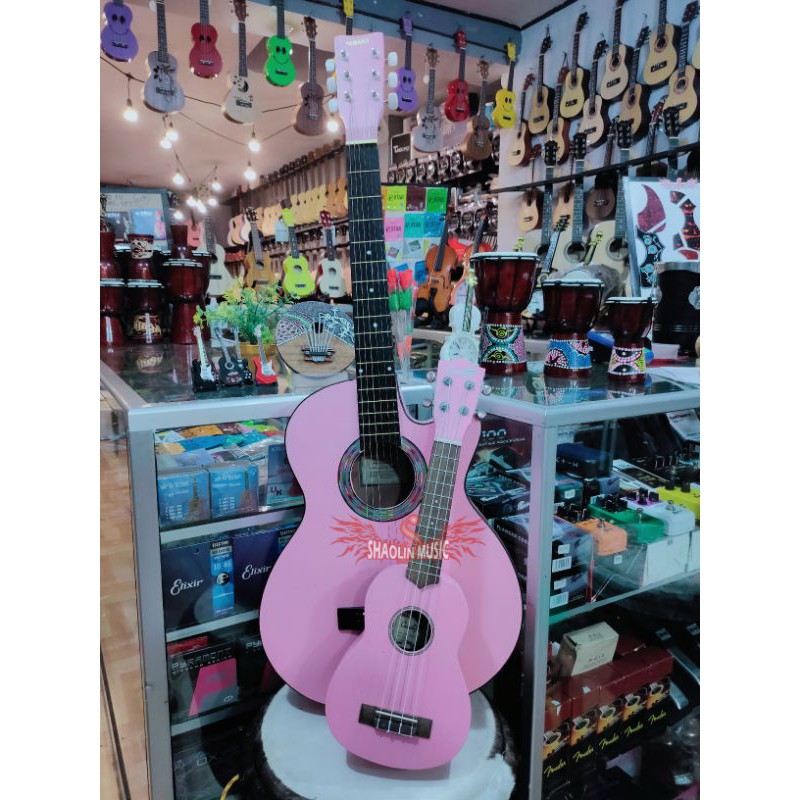 Gitar Pink  dan Ukulele Cowboy Pink