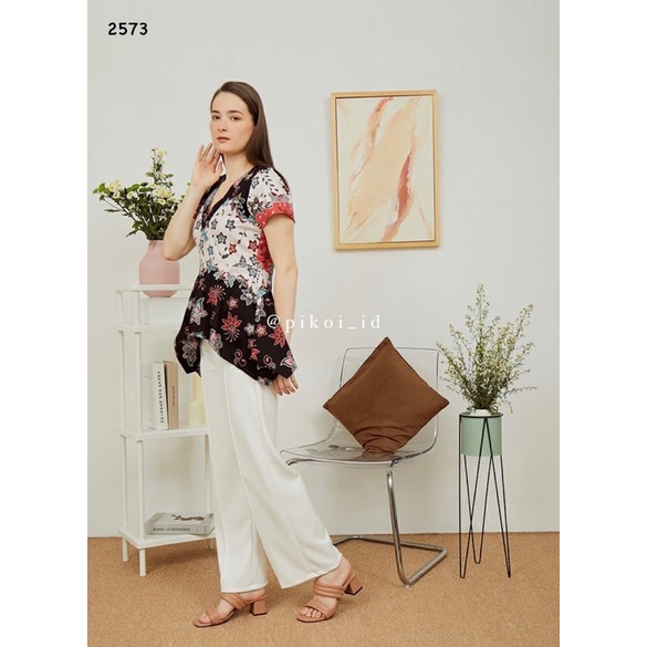 Baju batik wanita / batik modern / atasan batik wanita murah / blouse batik cewe / batik kantor 2573-1