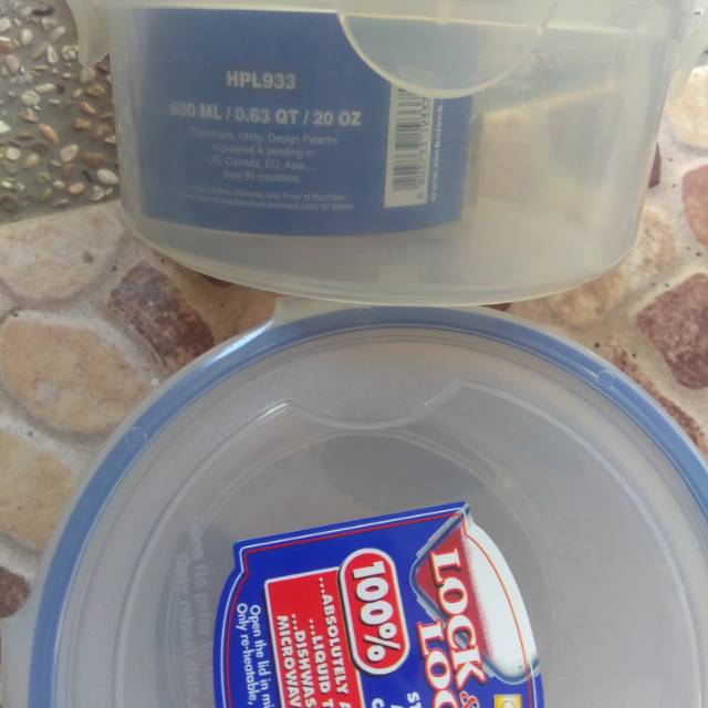 Tempat makan dan minum lock & lock