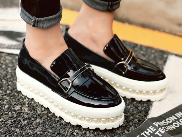 Sepatu import korea tipe 702