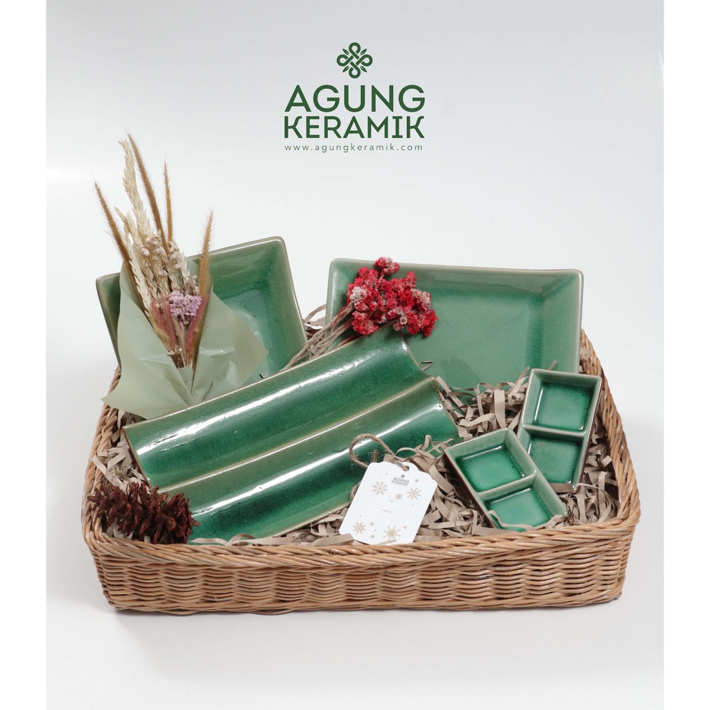 

Green Jade Japanese Set Hampers