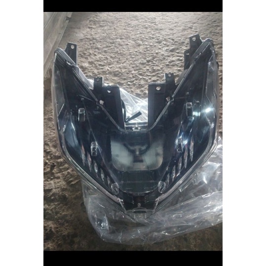 reflektor/lampu depan vario 125/150 LED 2019