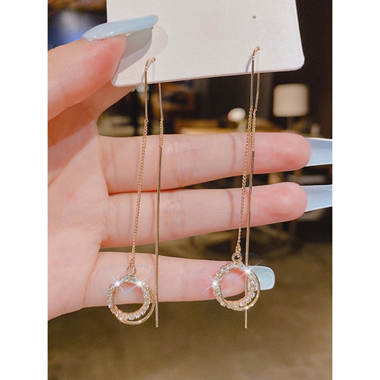 Anting Tusuk Gantung Wanita Bahan Metal Warna Gold Desain Seranggarumbai Panjang Untuk Pestahadiah