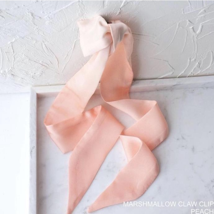 

Handmade Pita x Mmehuillet marshmallow Claw Clip ---Terbaru---