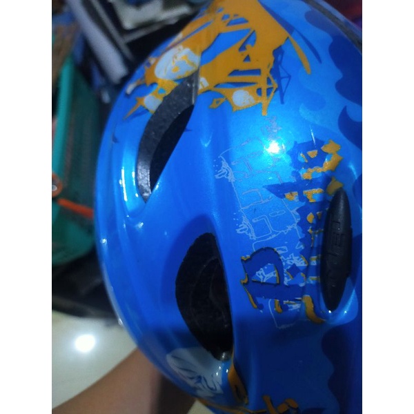 helm anak met