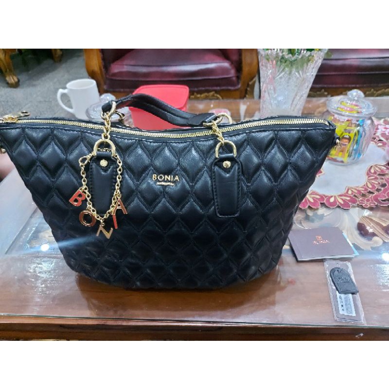 Preloved Tas Bonia Special Edition Full Leather Authentic Mulus terawat ( Nego Wajar)
