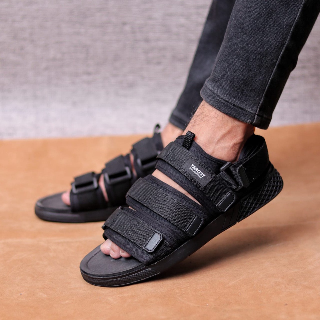 MOLK Sendal Kasual Pria Sendal Pria Hitam Original Sandal Gunung Simple Trendy Kekinian Main Gaya ANTI sLIP Murah