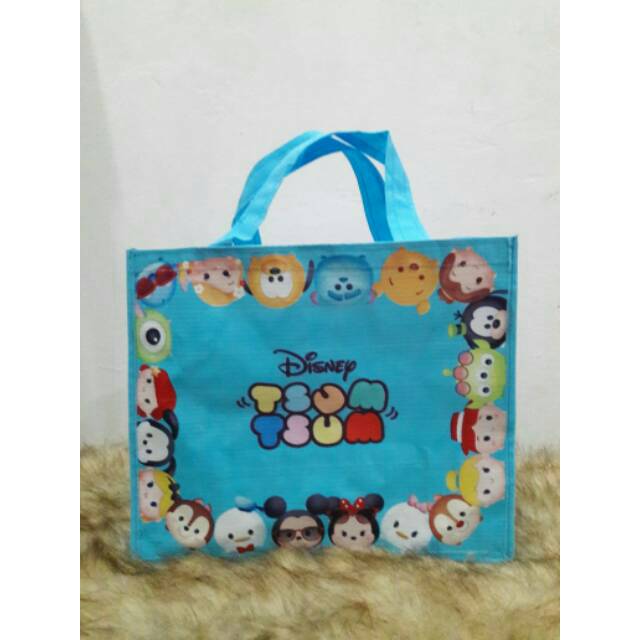 

Tas Ulang tahun/ tas souvenir/ Goodiebag tsum2 ukuran 30x10x25