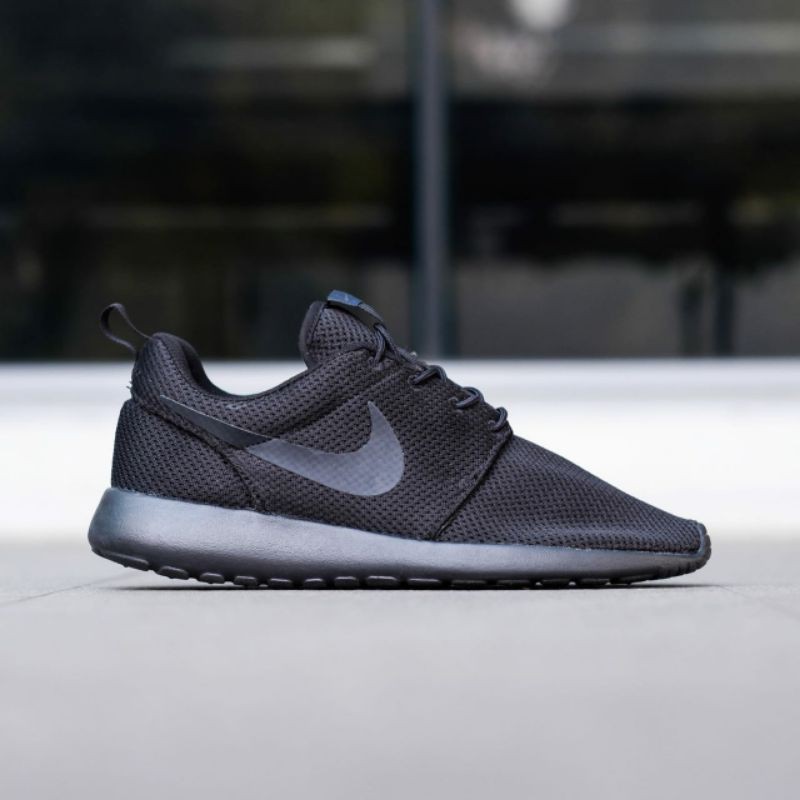 SEPATU SPORT ORIGINAL MURAH NIKE ROSHE RUN FULLBLACK