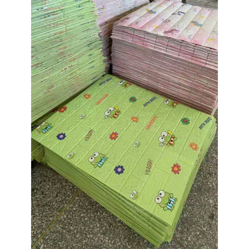 Brick foam Wallpaper dinding 3D Foam brick motif kartun keropi doraemon hk hello kitty 70x77cm brick