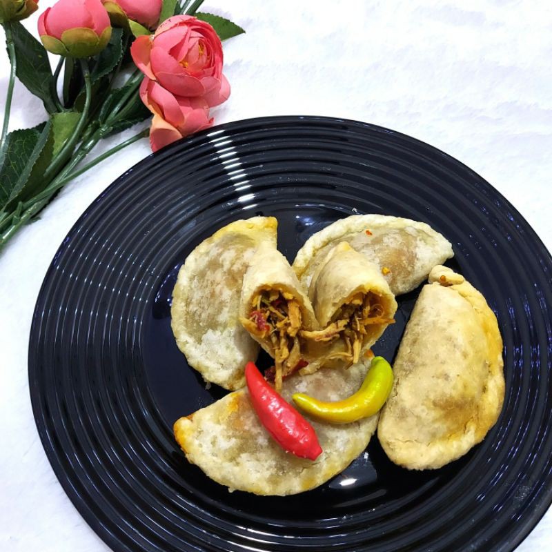 

cireng isi ayam mercon