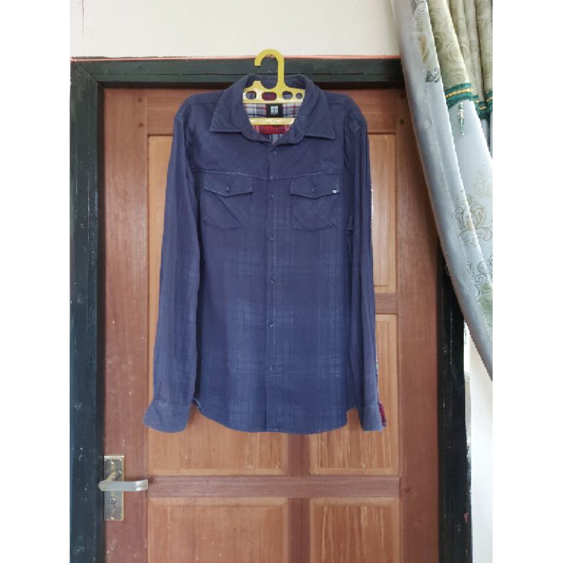 Kemeja Cowok INSIGHT