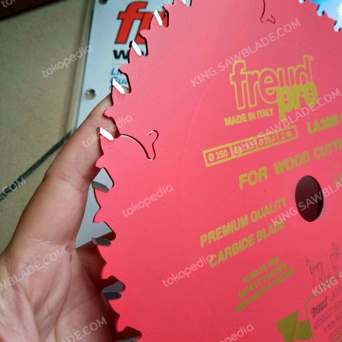 CIRCULAR SAW FREUD 10"MATA 40AKB(250X2.2/1.6X25.4Z=40 AKB)LA20M-002