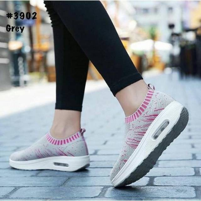 VENOM Sepatu Slip On Kets Wanita Corak Eagle Hitam Pink Abu