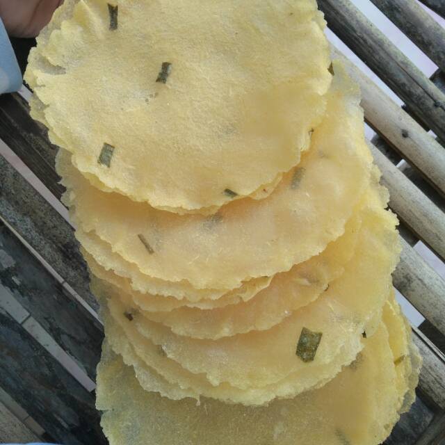 

Kerupuk samiler enak gurih tebal ekstra daun bawang