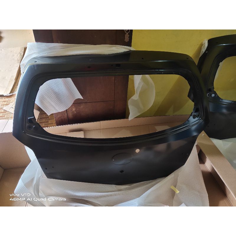 pintu bagasi ayla agya