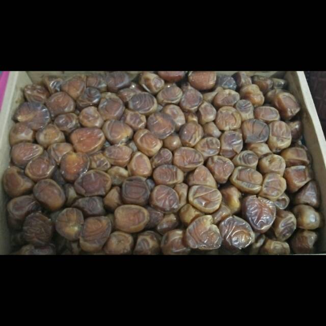 

Kurma sukari 1 kg